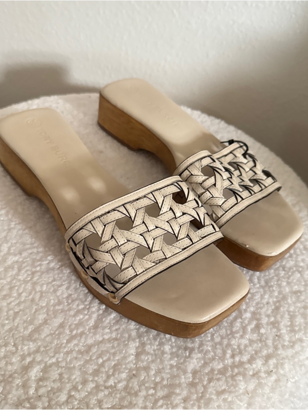 Tory Burch Basketweave Leather Wood Heel Sandals 8